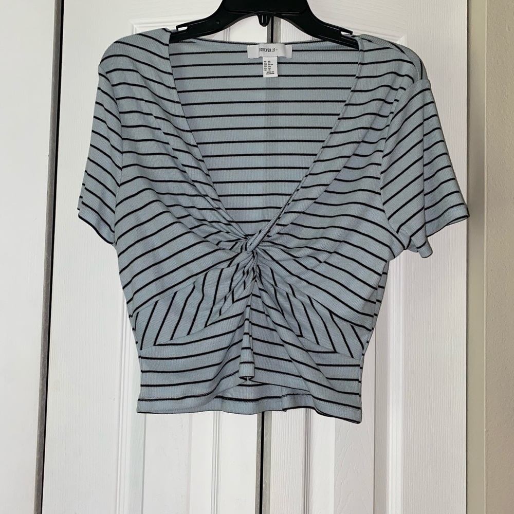 Knot front top
